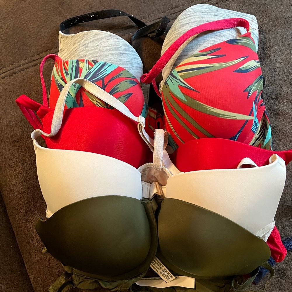 Vs Bra Bundle - image 1